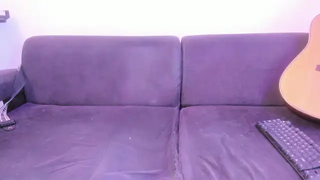 Henrikk senn online show from June 2026 02:03:01 AM