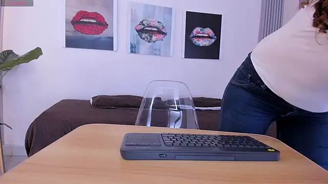 Angela donnato online show from January 2026 03:45:01 AM