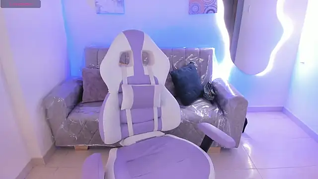 Charlotte cowell sub1  online show from December 2025 08:25:01 PM