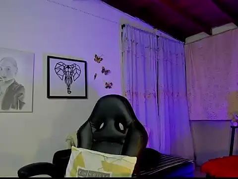 mykaelahoney online show from December 2025 05:36:02 AM