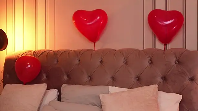 Snapshot of MayaVixxen chatting on February 2025 05:58:02 AM MayaVixxen online show from February 2025 05:58:02 AM