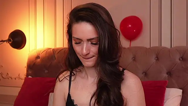 Snapshot of MayaVixxen chatting on February 2025 04:14:02 AM MayaVixxen online show from February 2025 04:14:02 AM