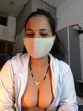 Snapshot of Nehubhabhi26 chatting on January 2025 10:38:01 AM Nehubhabhi26 online show from January 2025 10:38:01 AM