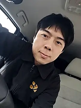 whitebriefboy online show from March 2026 10:38:02 PM