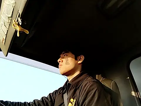 whitebriefboy online show from March 2026 09:47:02 PM