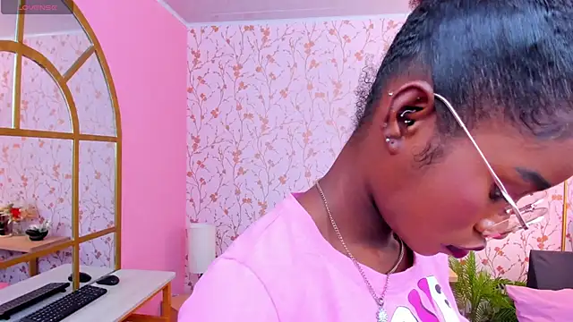 amber-hill online show from March 2025 01:16:02 AM