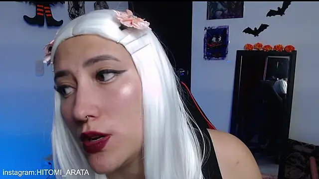 Snapshot of hitomi_arata chatting on October 2025 12:33:02 AM hitomi arata online show from October 2025 12:33:02 AM