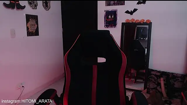 Snapshot of hitomi_arata chatting on October 2025 10:10:01 PM hitomi arata online show from October 2025 10:10:01 PM