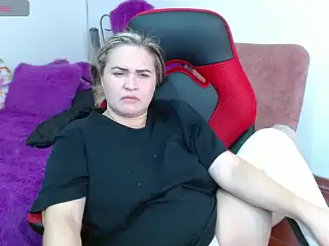 helenca43 online show from February 2025 05:59:01 PM
