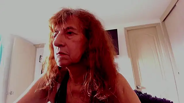 Snapshot of DominaLeona chatting on September 2025 04:43:01 PM DominaLeona online show from September 2025 04:43:01 PM