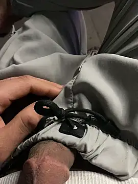 YawlingJingoist online show from February 2026 10:48:01 PM