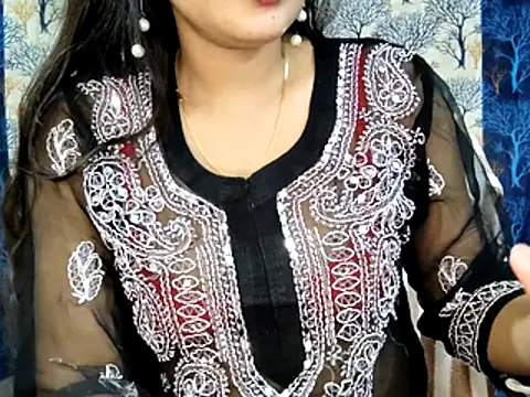 Aarvi Arora online show from November 2025 10:14:02 AM