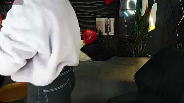 Lily Moonlight online show from February 2026 07:12:01 AM