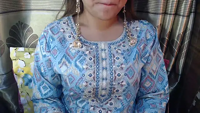 queen angelina online show from January 2026 05:06:01 PM