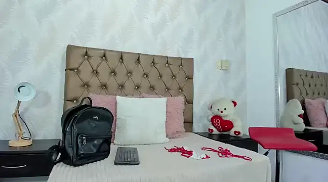 Snapshot of any_rox chatting on January 2025 12:40:02 PM any rox online show from January 2025 12:40:02 PM