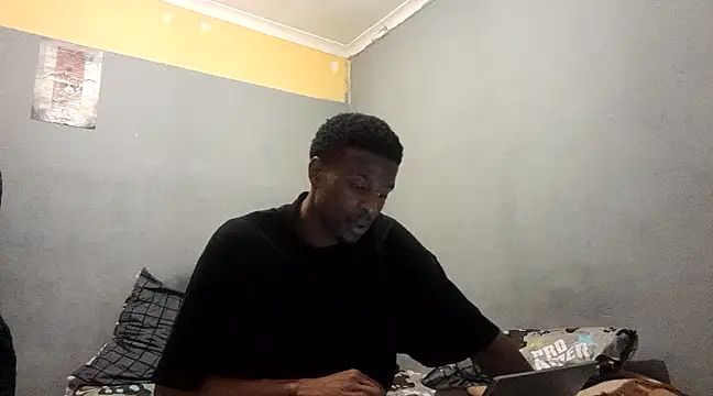 Snapshot of Amazea24 chatting on February 2025 08:52:02 PM Amazea24 online show from February 2025 08:52:02 PM