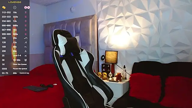 Snapshot of santyago_taylor chatting on December 2024 07:38:02 PM santyago taylor online show from December 2024 07:38:02 PM