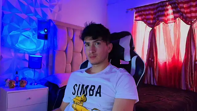 Snapshot of santyago_taylor chatting on December 2024 07:03:02 PM santyago taylor online show from December 2024 07:03:02 PM