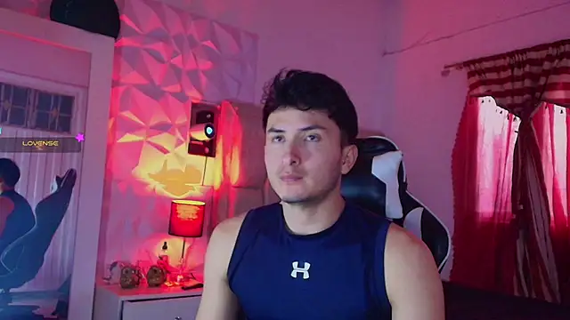 Snapshot of santyago_taylor chatting on December 2024 06:49:01 PM santyago taylor online show from December 2024 06:49:01 PM