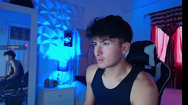 Snapshot of santyago_taylor chatting on January 2025 06:57:01 PM santyago taylor online show from January 2025 06:57:01 PM