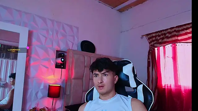 Snapshot of santyago_taylor chatting on January 2025 06:57:02 PM santyago taylor online show from January 2025 06:57:02 PM