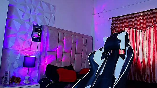 Snapshot of santyago_taylor chatting on February 2025 07:25:01 PM santyago taylor online show from February 2025 07:25:01 PM