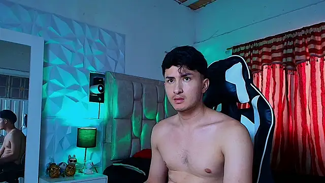 Snapshot of santyago_taylor chatting on February 2025 06:24:01 PM santyago taylor online show from February 2025 06:24:01 PM