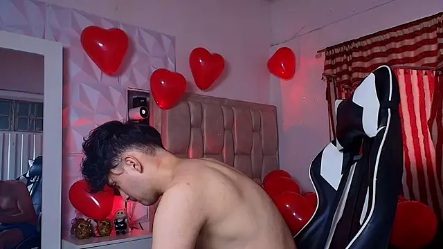 Snapshot of santyago_taylor chatting on February 2025 07:12:02 PM santyago taylor online show from February 2025 07:12:02 PM