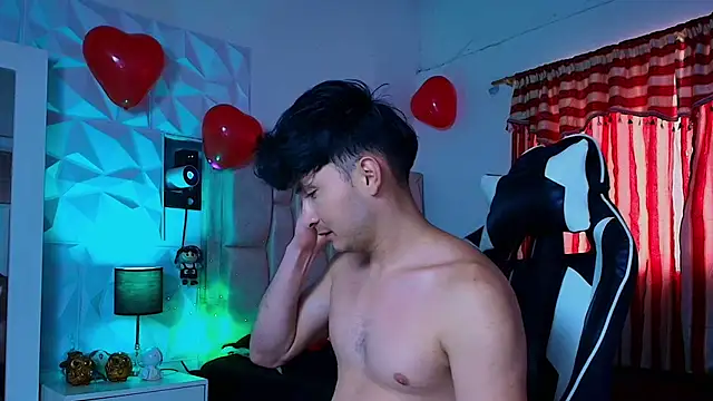 Snapshot of santyago_taylor chatting on February 2025 07:41:02 PM santyago taylor online show from February 2025 07:41:02 PM