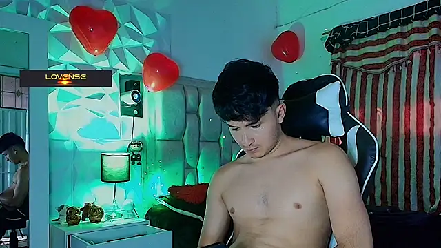 Snapshot of santyago_taylor chatting on February 2025 07:26:01 PM santyago taylor online show from February 2025 07:26:01 PM