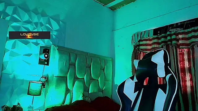 Snapshot of santyago_taylor chatting on March 2025 07:07:02 PM santyago taylor online show from March 2025 07:07:02 PM