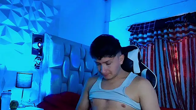 Snapshot of santyago_taylor chatting on March 2025 06:53:02 PM santyago taylor online show from March 2025 06:53:02 PM