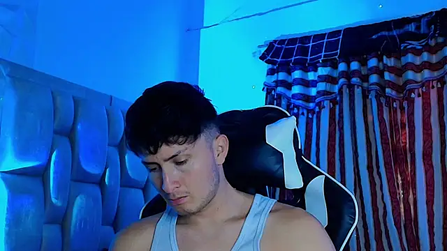 Snapshot of santyago_taylor chatting on March 2025 09:56:02 PM santyago taylor online show from March 2025 09:56:02 PM