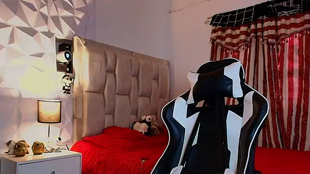 Snapshot of santyago_taylor chatting on March 2025 09:01:02 PM santyago taylor online show from March 2025 09:01:02 PM