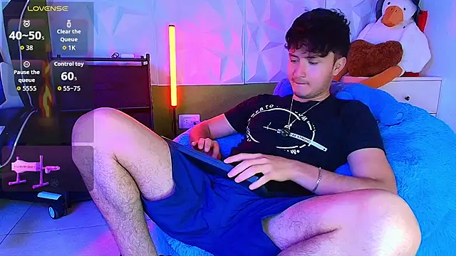 Snapshot of santyago_taylor chatting on September 2025 07:18:02 PM santyago taylor online show from September 2025 07:18:02 PM