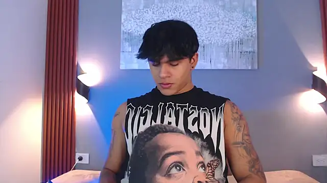 Snapshot of LuciferM_Star chatting on April 2026 05:07:02 AM LuciferM Star online show from April 2026 05:07:02 AM