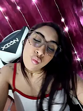 ifeelverywet andhot online show from April 2026 05:30:01 PM