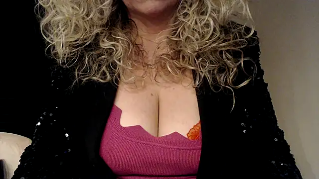 JenniLowen online show from February 2025 06:47:02 PM