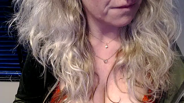 JenniLowen online show from March 2025 02:26:01 PM