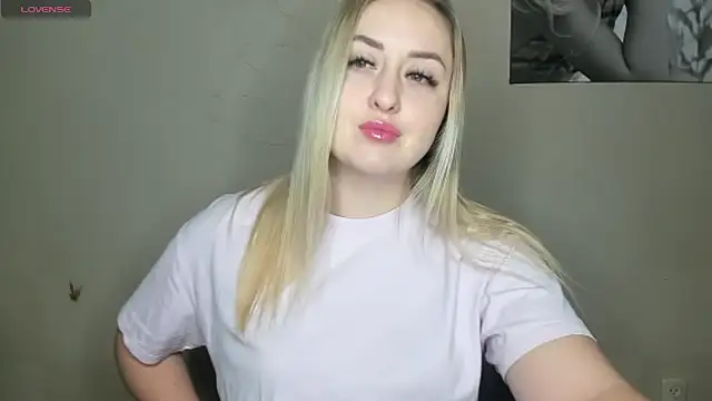 KennaJamess8 online show from January 2025 05:51:02 PM