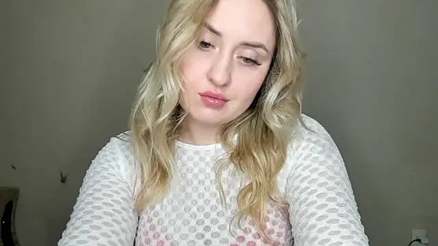 KennaJamess8 online show from February 2025 08:31:01 PM