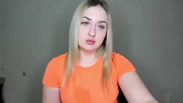 KennaJamess8 online show from March 2025 04:30:02 PM