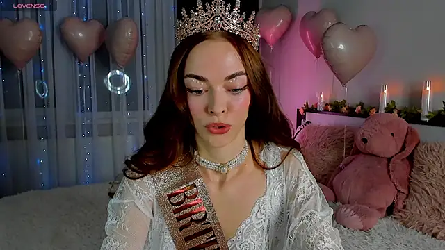 Snapshot of Undertheskin chatting on February 2025 04:14:02 PM Undertheskin online show from February 2025 04:14:02 PM