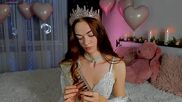 Snapshot of Undertheskin chatting on February 2025 07:16:02 PM Undertheskin online show from February 2025 07:16:02 PM