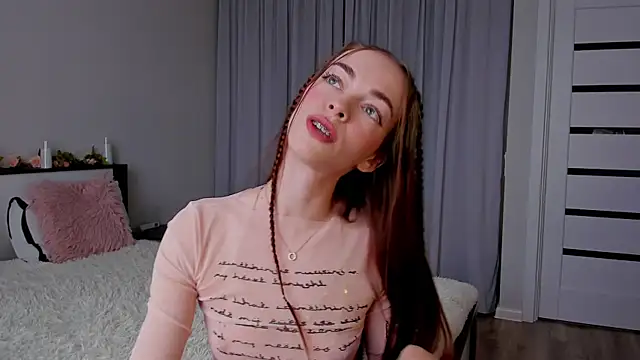 Undertheskin online show from April 2026 09:43:02 AM