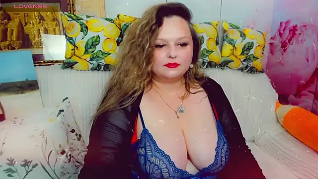 KlaraHoll online show from June 2026 03:49:02 PM