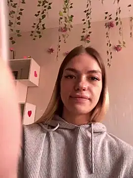 Snapshot of -Sexy_Barbie- chatting on March 2025 06:18:02 AM -Sexy Barbie- online show from March 2025 06:18:02 AM