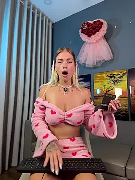 -Sexy Barbie- online show from April 2026 11:00:01 AM