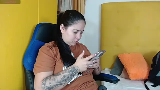 Snapshot of lizzaxs chatting on March 2025 02:10:02 PM lizzaxs online show from March 2025 02:10:02 PM