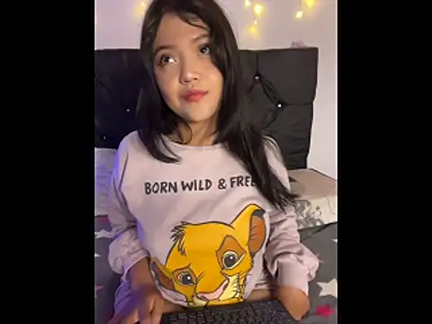 Snapshot of alisson_carolina73 chatting on November 2025 05:57:02 AM alisson carolina73 online show from November 2025 05:57:02 AM